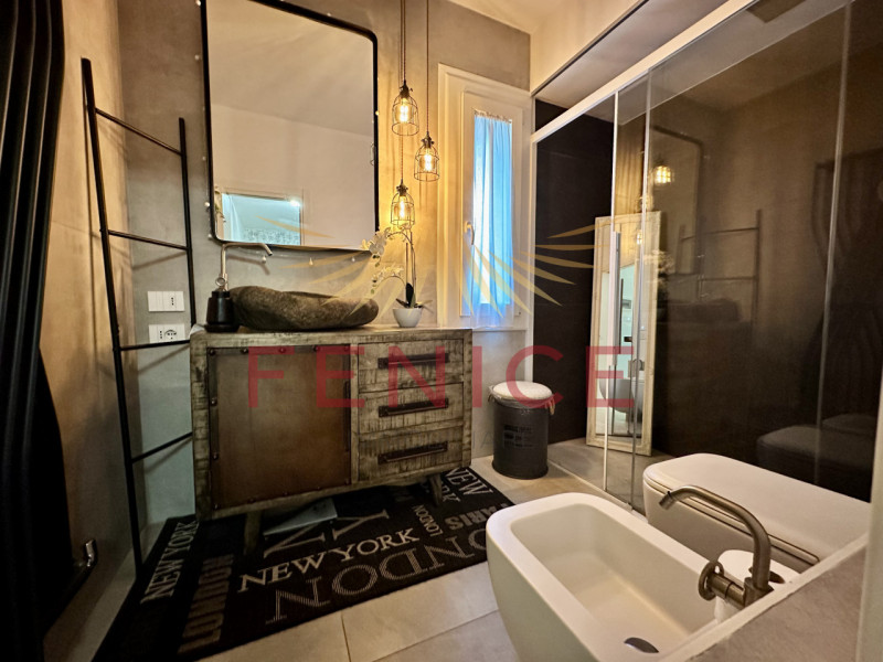 Immaginate di tornare a casa e sentirvi subito nel posto giusto.
Nel cuore di Susegana, una delle...