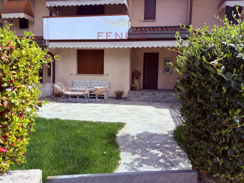-SOLUZIONE CHIAVI IN MANO
-COMPLETAMENTE RISTRUTTURATA
-OTTIME RIFINITURE
-SENZA SPESE CONDOMINIA...