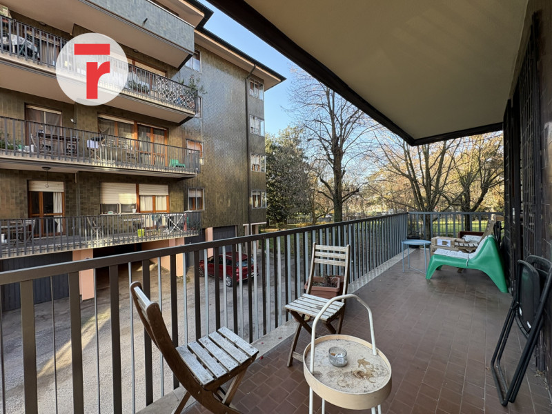 Quartiere San Lorenzo, appartamento inserito in una palazzina signorile, ben abitata e curata, al...