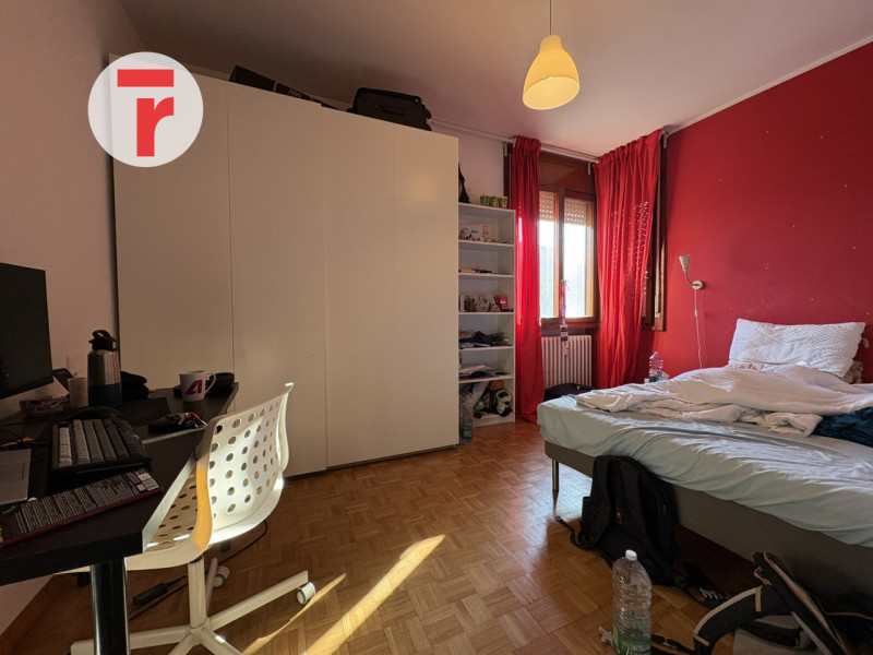 Quartiere San Lorenzo, appartamento inserito in una palazzina signorile, ben abitata e curata, al...