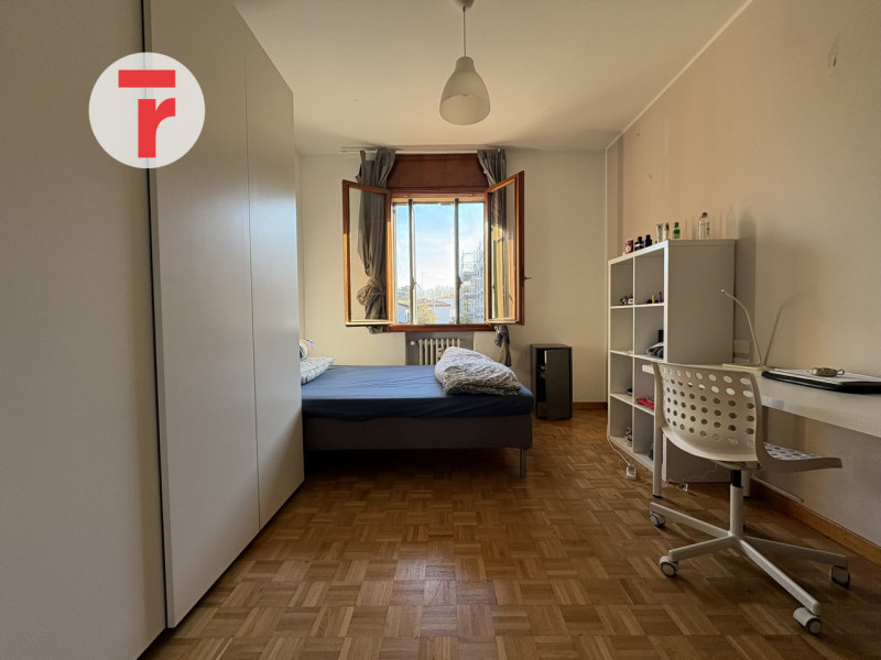 Quartiere San Lorenzo, appartamento inserito in una palazzina signorile, ben abitata e curata, al...