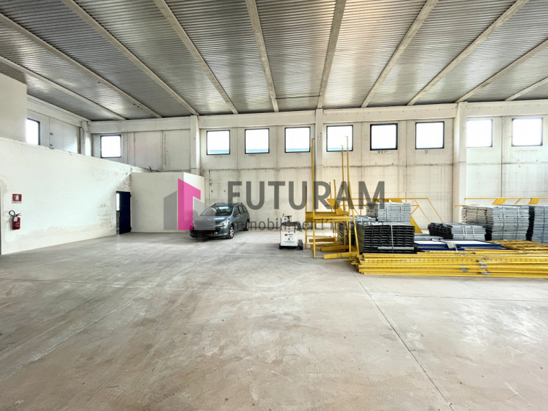 RIF: 120NM - RUBANO (PD) - PER INFO 340 335 8378 - 0444/310220

propongo in vendita un capannone ...