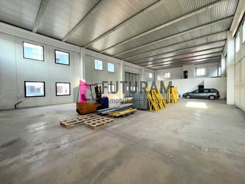 RIF: 120NM - RUBANO (PD) - PER INFO 340 335 8378 - 0444/310220

propongo in vendita un capannone ...