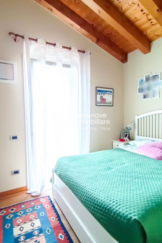 (Per INFO Feltrin ing. Gianni 3288349492) In posizione centralissima e comoda a tutti i servizi, ...