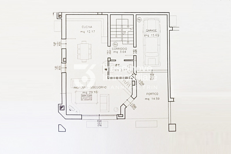(Per INFO Feltrin ing. Gianni 3288349492) In posizione centralissima e comoda a tutti i servizi, ...