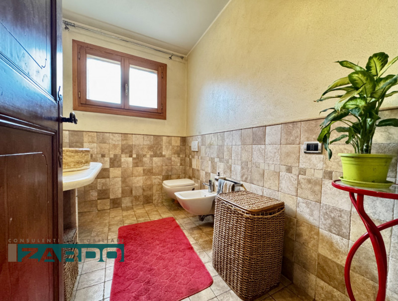 Rif. C-234 NE (per info 350 5383983 | Giacomo)

Proponiamo in vendita esclusiva e signorile resid...