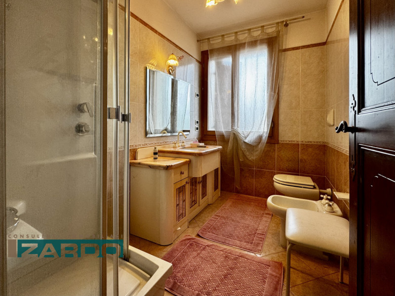 Rif. C-234 NE (per info 350 5383983 | Giacomo)

Proponiamo in vendita esclusiva e signorile resid...