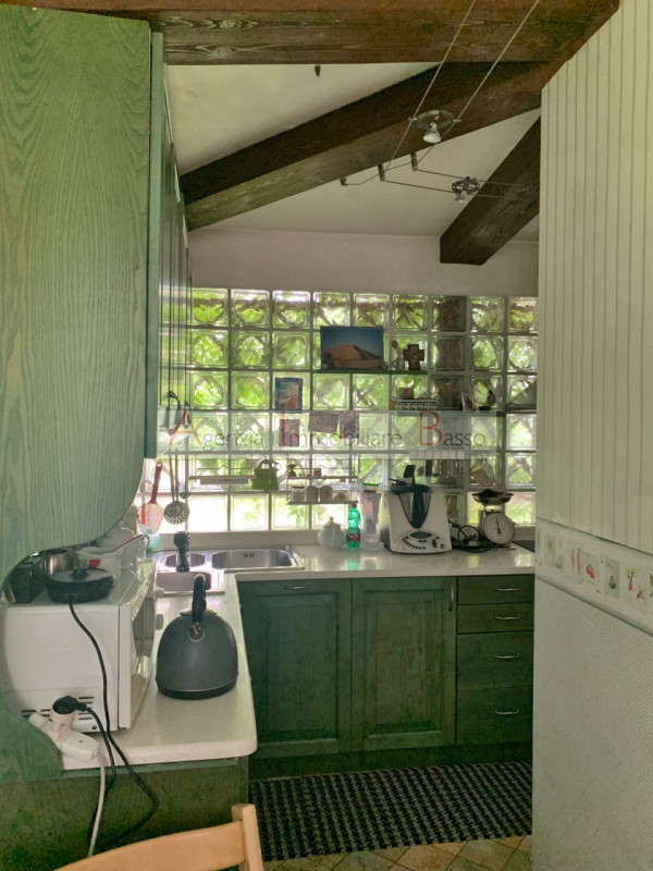 PADOVA, ZONA PIO X: Agenzia Immobiliare Basso propone in vendita un appartamento di grandi dimens...