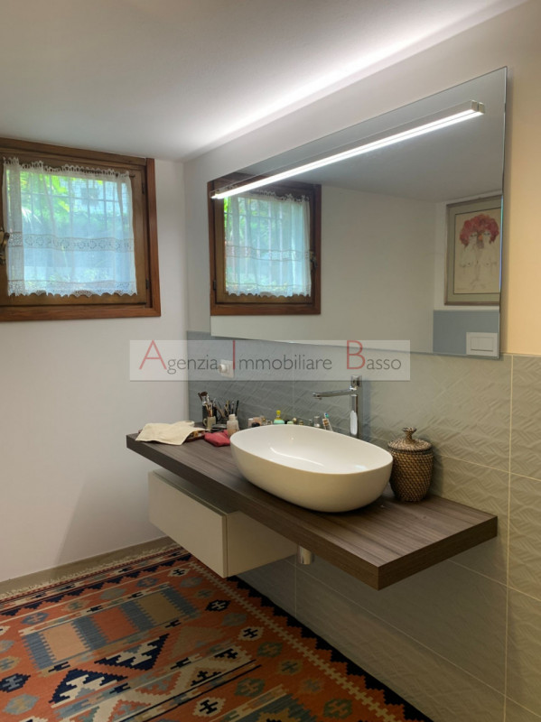 PADOVA, ZONA PIO X: Agenzia Immobiliare Basso propone in vendita un appartamento di grandi dimens...