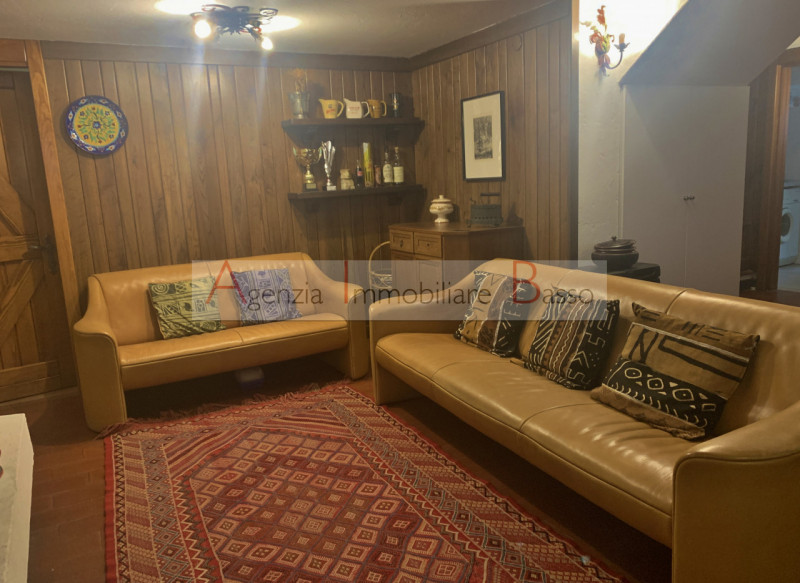 PADOVA, ZONA PIO X: Agenzia Immobiliare Basso propone in vendita un appartamento di grandi dimens...