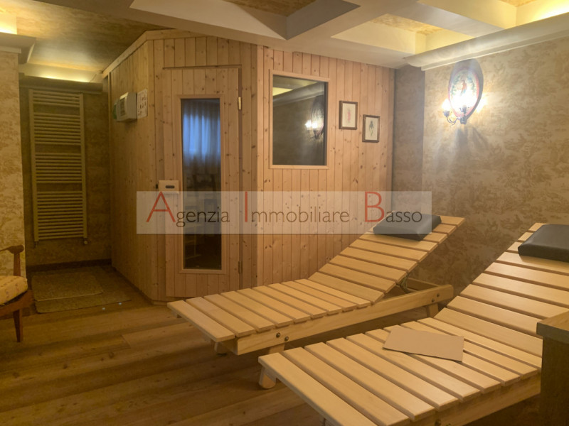 PADOVA, ZONA PIO X: Agenzia Immobiliare Basso propone in vendita un appartamento di grandi dimens...