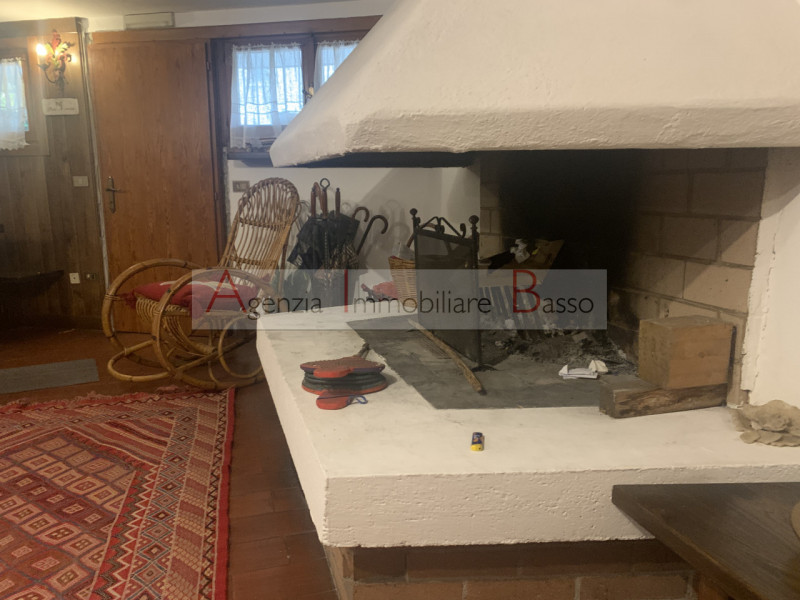 PADOVA, ZONA PIO X: Agenzia Immobiliare Basso propone in vendita un appartamento di grandi dimens...