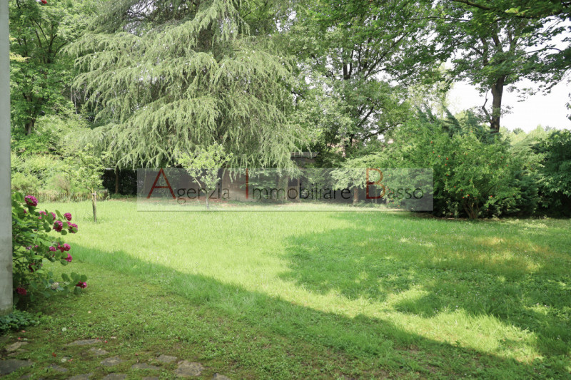 PADOVA zona Forcellini:  Agenzia Immobiliare Basso, propone in vendita, incantevole porzione di v...