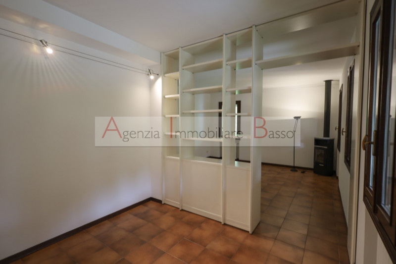 PADOVA zona Forcellini:  Agenzia Immobiliare Basso, propone in vendita, incantevole porzione di v...