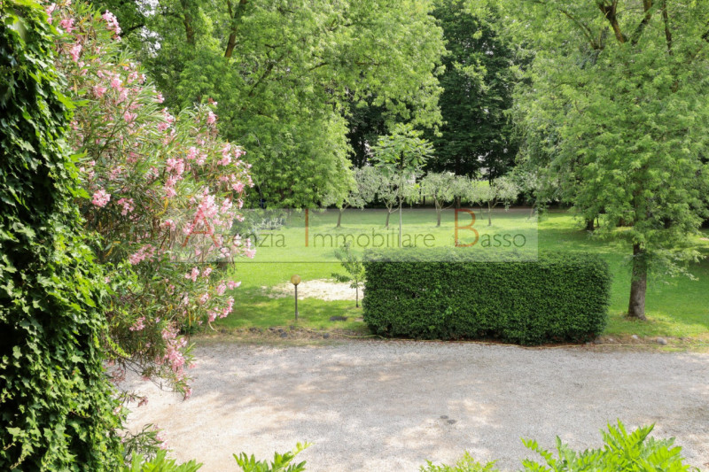 PADOVA zona Forcellini:  Agenzia Immobiliare Basso, propone in vendita, incantevole porzione di v...