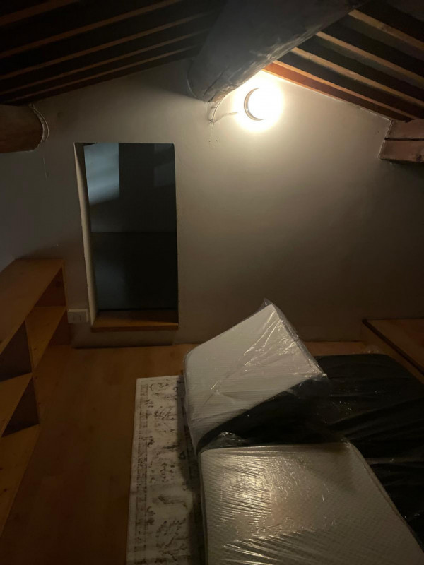 Scopri la tua nuova casa nel centro storico di Vicenza! Questo magnifico appartamento duplex, sit...