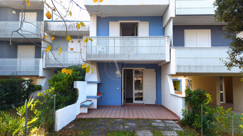 ZONA PIAZZA FONTANA: Sta arrivando Natale, ma non riesci a smettere di pensare al sole, al mare e...