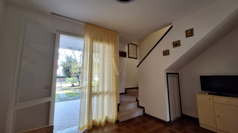 ZONA PIAZZA FONTANA: Sta arrivando Natale, ma non riesci a smettere di pensare al sole, al mare e...