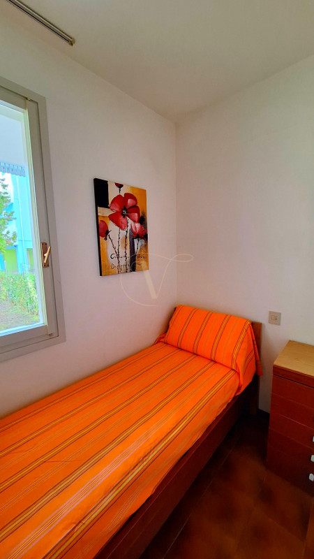 ZONA PIAZZA FONTANA: Sta arrivando Natale, ma non riesci a smettere di pensare al sole, al mare e...