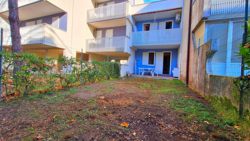 ZONA PIAZZA FONTANA: Sta arrivando Natale, ma non riesci a smettere di pensare al sole, al mare e...