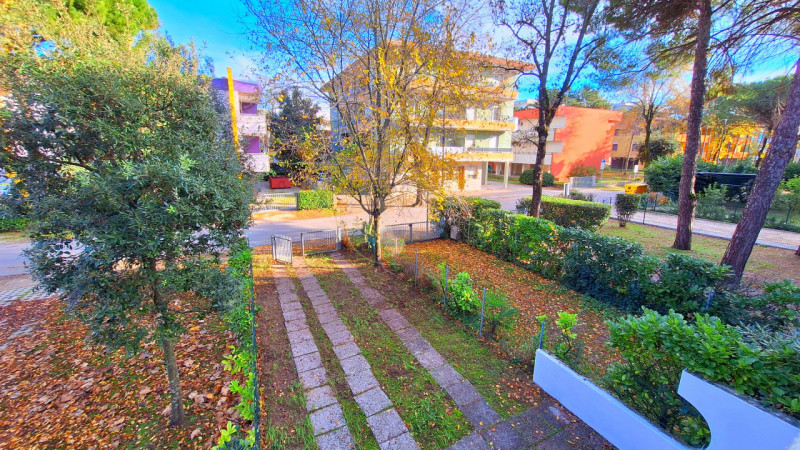 ZONA PIAZZA FONTANA: Sta arrivando Natale, ma non riesci a smettere di pensare al sole, al mare e...