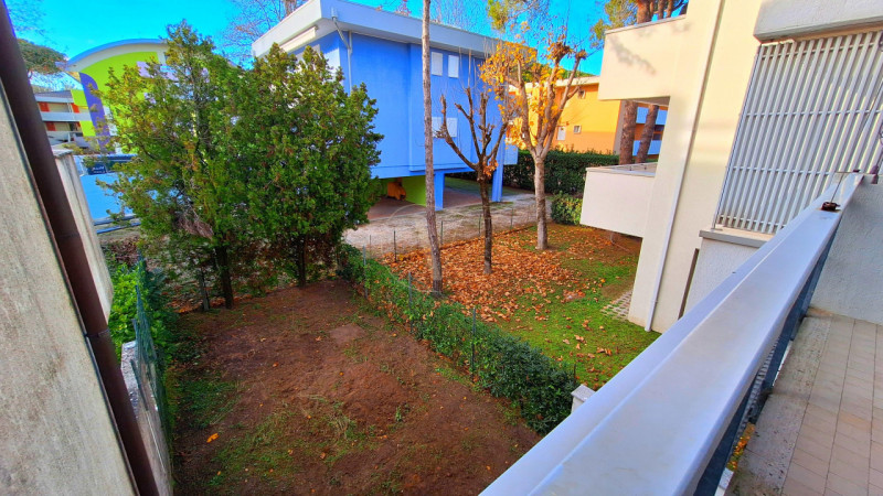 ZONA PIAZZA FONTANA: Sta arrivando Natale, ma non riesci a smettere di pensare al sole, al mare e...