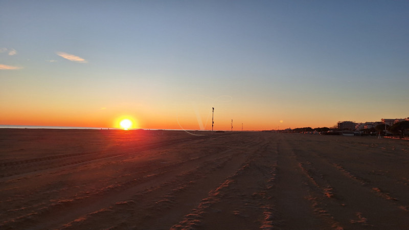 ZONA PIAZZA FONTANA: Sta arrivando Natale, ma non riesci a smettere di pensare al sole, al mare e...