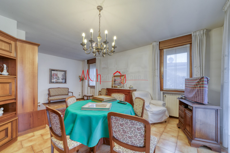 RUBANO: Casa singola sviluppata su più livelli dalle ampie dimensioni, si compone di ingresso, so...