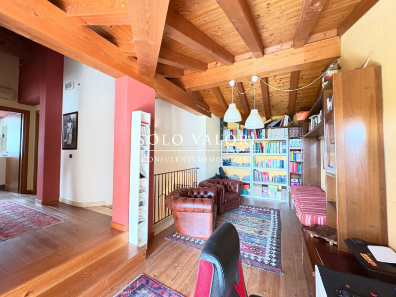 Rif. B480 (per info 340 2242606 Marco - 338 9387816 Matteo)

In posizione centrale a Vedelago, pr...