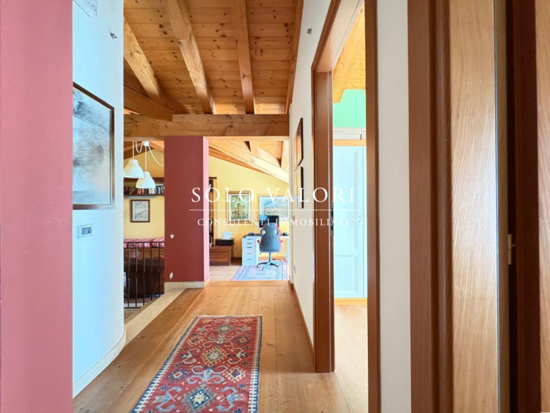 Rif. B480 (per info 340 2242606 Marco - 338 9387816 Matteo)

In posizione centrale a Vedelago, pr...