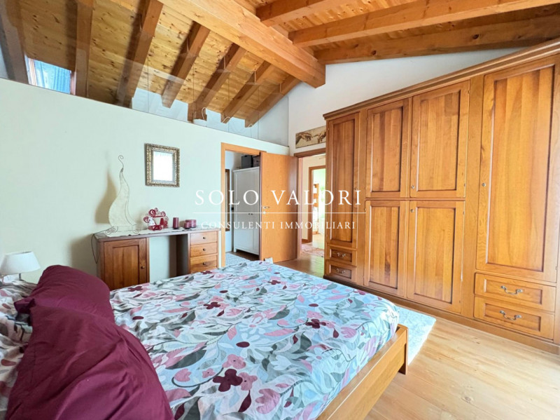 Rif. B480 (per info 340 2242606 Marco - 338 9387816 Matteo)

In posizione centrale a Vedelago, pr...