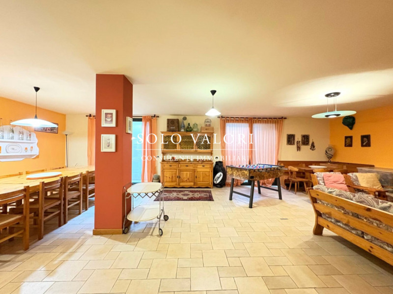 Rif. B480 (per info 340 2242606 Marco - 338 9387816 Matteo)

In posizione centrale a Vedelago, pr...