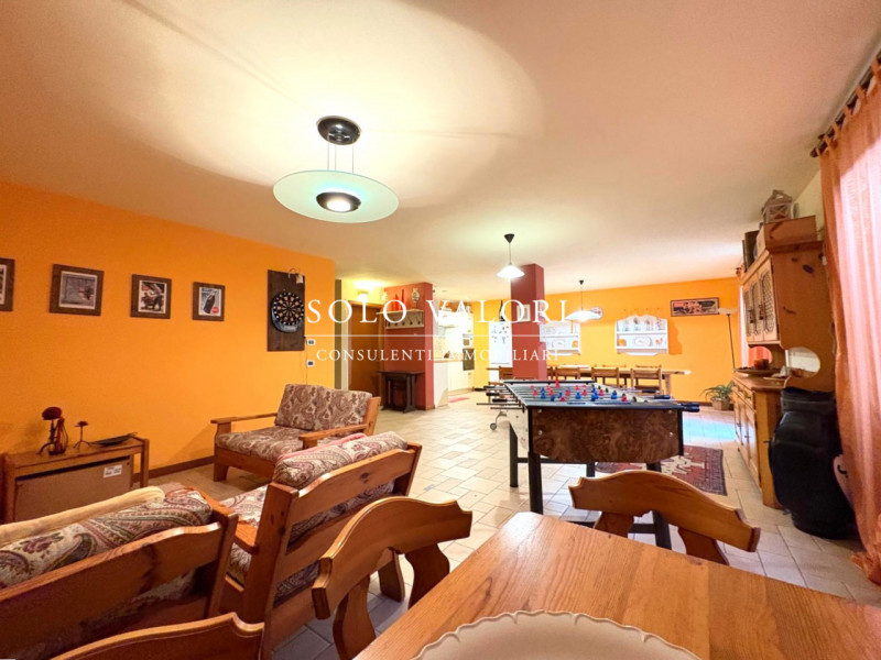 Rif. B480 (per info 340 2242606 Marco - 338 9387816 Matteo)

In posizione centrale a Vedelago, pr...