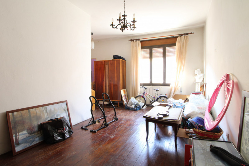 MONSELICE: in centro al paese, si propone in vendita un compendio immobiliare costituito da due c...