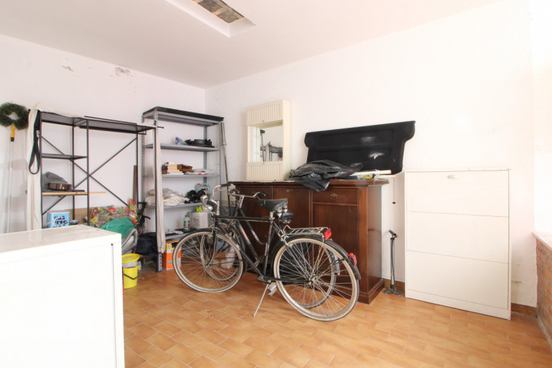 MONSELICE: in centro al paese, si propone in vendita un compendio immobiliare costituito da due c...