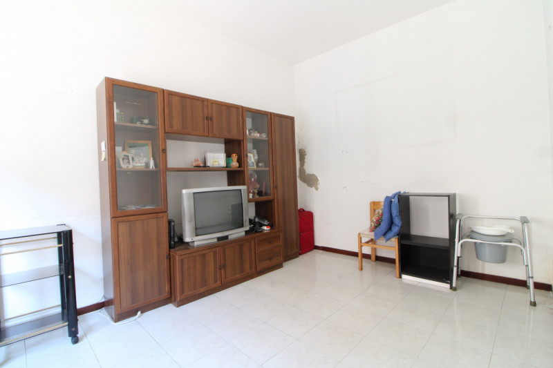 MONSELICE: in centro al paese, si propone in vendita un compendio immobiliare costituito da due c...