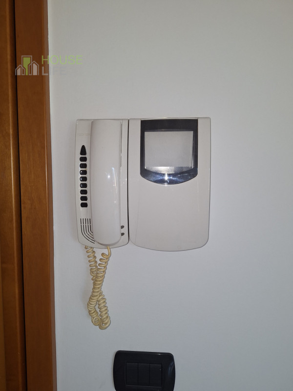 MALO: spazioso APPARTAMENTO BICAMERE al piano primo e ultimo con zona giorno open-space, due bagn...