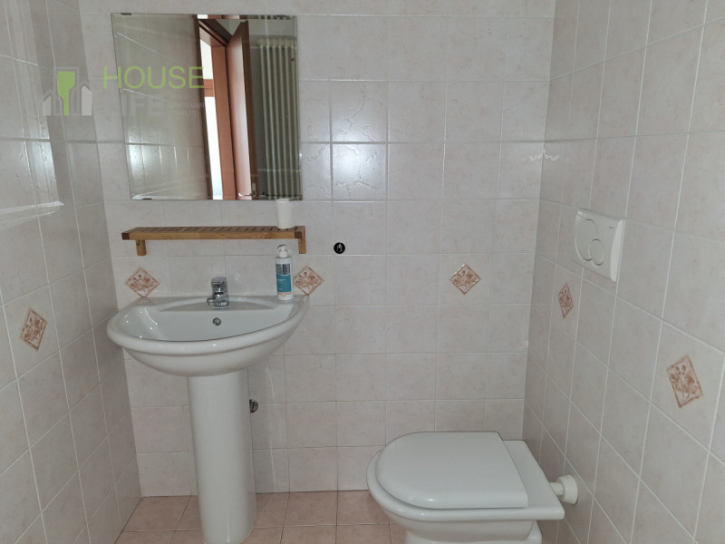 MALO: spazioso APPARTAMENTO BICAMERE al piano primo e ultimo con zona giorno open-space, due bagn...