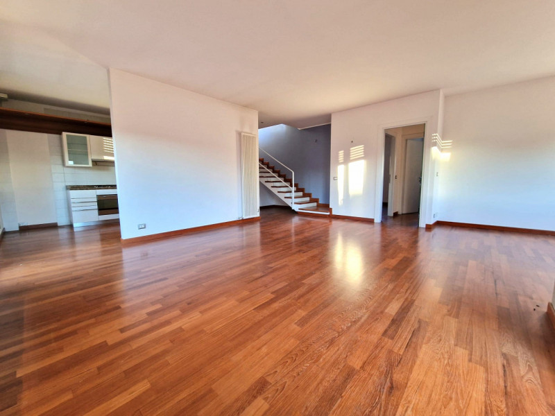 UBICAZIONE E CONTESTO

In una delle zone più ricercate e apprezzate di Vicenza, precisamente nel ...