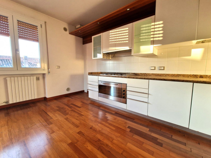 UBICAZIONE E CONTESTO

In una delle zone più ricercate e apprezzate di Vicenza, precisamente nel ...