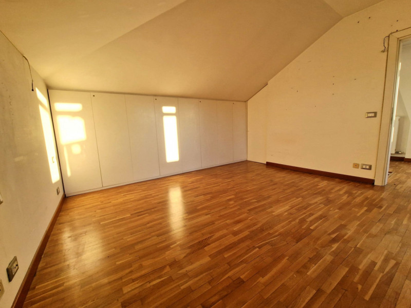 UBICAZIONE E CONTESTO

In una delle zone più ricercate e apprezzate di Vicenza, precisamente nel ...