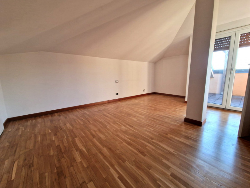 UBICAZIONE E CONTESTO

In una delle zone più ricercate e apprezzate di Vicenza, precisamente nel ...