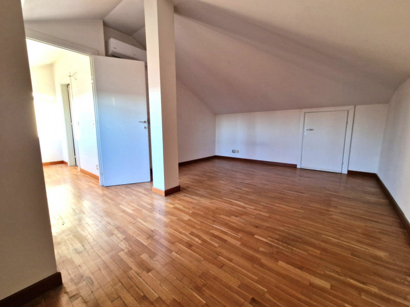 UBICAZIONE E CONTESTO

In una delle zone più ricercate e apprezzate di Vicenza, precisamente nel ...