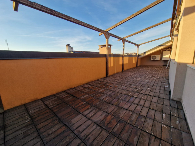 UBICAZIONE E CONTESTO

In una delle zone più ricercate e apprezzate di Vicenza, precisamente nel ...