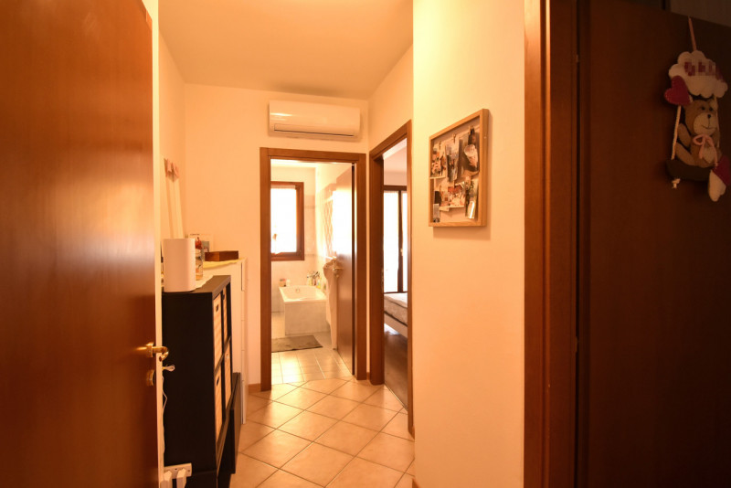 Scopri questo splendido appartamento trilocale situato nel cuore di Cessalto, una delle zone più ...