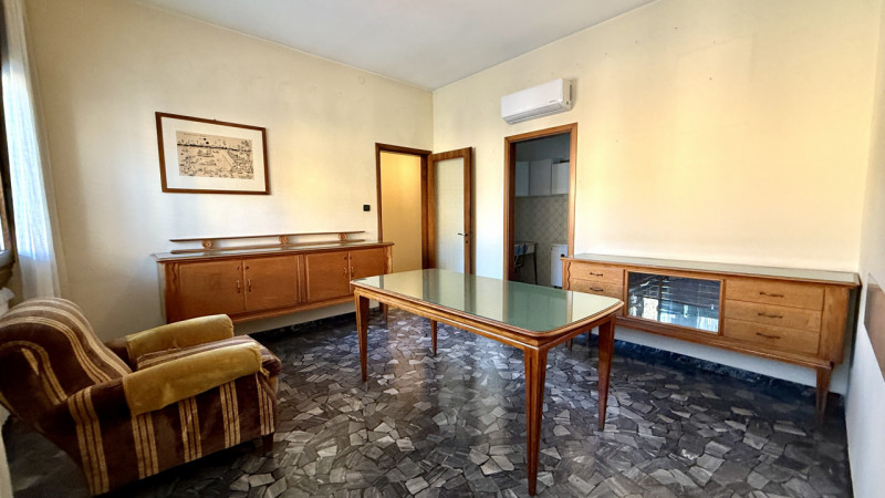 Porzione di BIFAMILARE IN ORIZZONTALE con ingresso e giardino di proprietà, all'interno del quart...