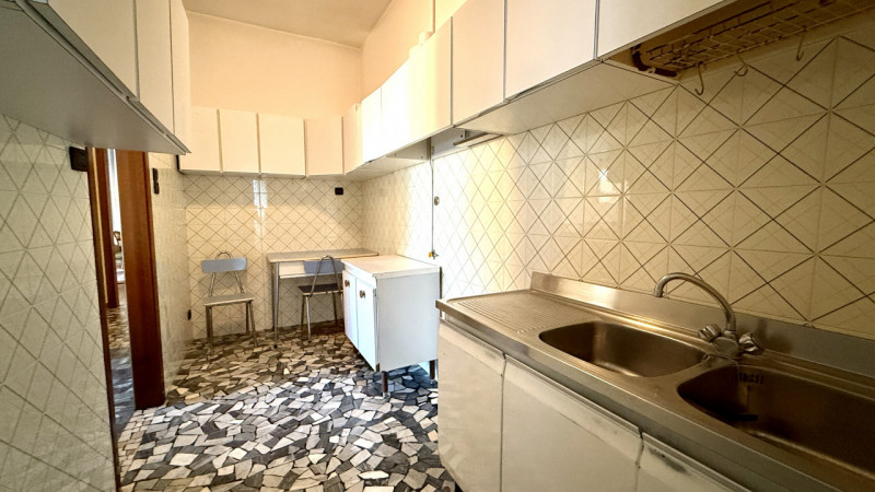 Porzione di BIFAMILARE IN ORIZZONTALE con ingresso e giardino di proprietà, all'interno del quart...