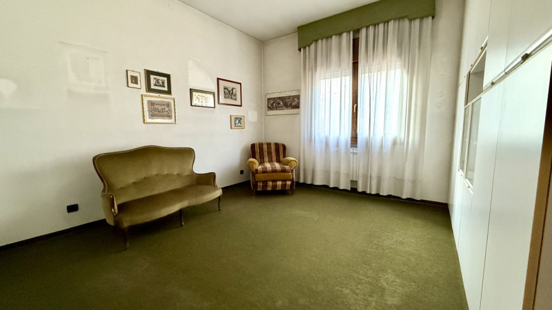 Porzione di BIFAMILARE IN ORIZZONTALE con ingresso e giardino di proprietà, all'interno del quart...