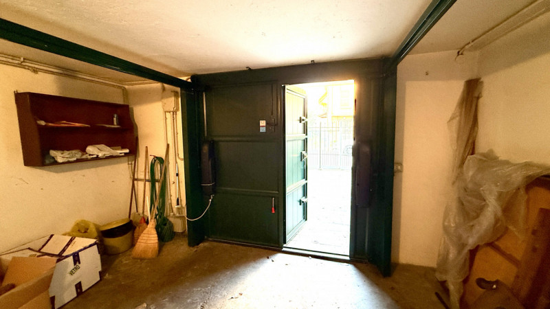 Porzione di BIFAMILARE IN ORIZZONTALE con ingresso e giardino di proprietà, all'interno del quart...