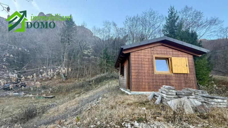 Velo D'Astico, proponiamo in vendita un deposito in legno su un lotto di 700 mq €39.000 info 0445...